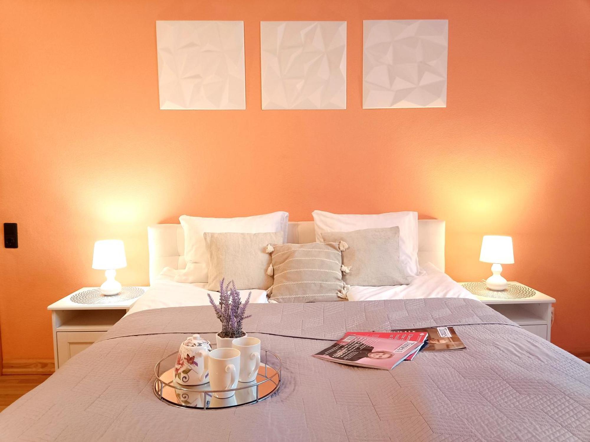 Spacious Old Town Family Peachy 2 Bedrooms Apartment, Nearby The Riga Presidential Castle Exterior photo
